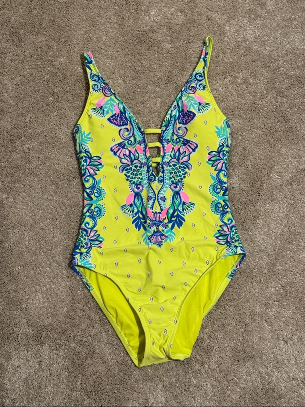 Lilly Pulitzer Jaspen One-Piece Swimsuit in Loro Green Pineapple Rivera - Picture 2 of 4